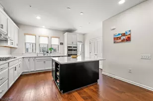 18 Cortland Ct, Livingston Twp., NJ 07039 - Photo 12