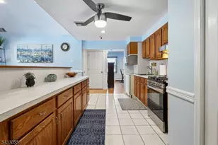11 Lake Trail E, Wayne, NJ 07470 - Photo 16