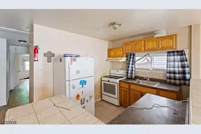 322 E Jersey St, Elizabeth, NJ 07206 - Photo 6