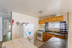 322 E Jersey St, Elizabeth, NJ 07206 - Photo 6