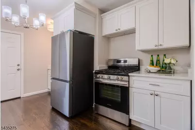 221 N Park St, East Orange, NJ 07017 - Photo 32