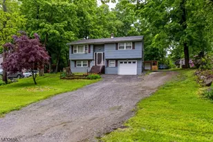 67 Cedar Tree Dr, Vernon, NJ 07422 - Photo 2