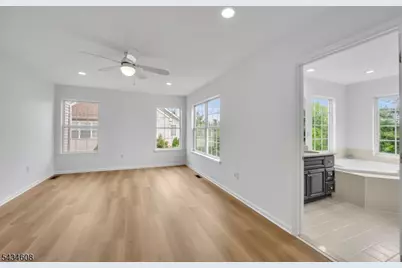 63 Albert Ct, Parsippany, NJ 07054 - Photo 16