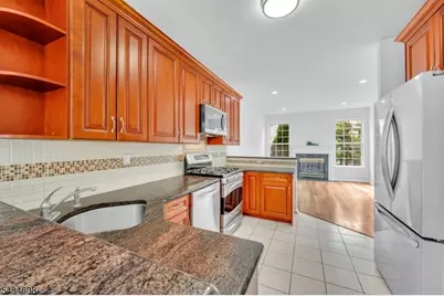 63 Albert Ct, Parsippany, NJ 07054 - Photo 8