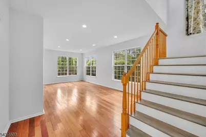 63 Albert Ct, Parsippany, NJ 07054 - Photo 10