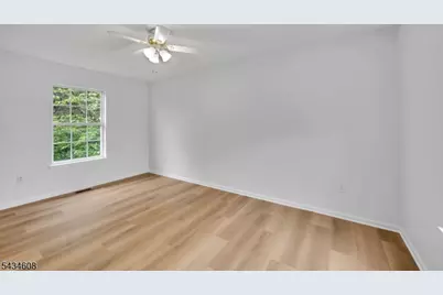 63 Albert Ct, Parsippany, NJ 07054 - Photo 18