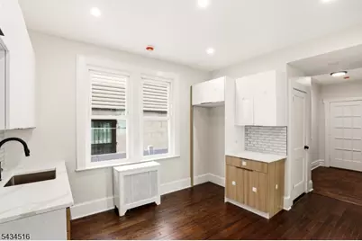 599 S 18th St, Newark, NJ 07103 - Photo 8