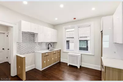 599 S 18th St, Newark, NJ 07103 - Photo 6