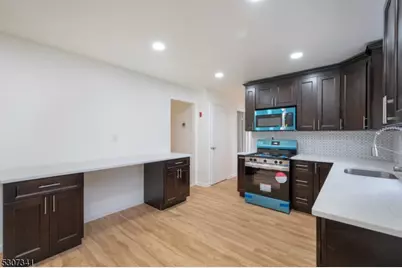 20 Whitewood Dr, Parsippany, NJ 07950 - Photo 12
