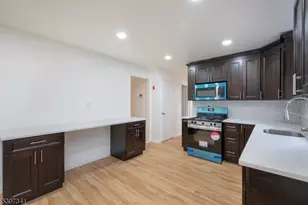 20 Whitewood Dr, Parsippany, NJ 07950 - Photo 12