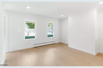 471 Burnside St, Orange, NJ 07050 - Photo 8