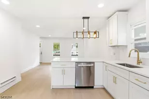 471 Burnside St, Orange, NJ 07050 - Photo 4