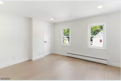 471 Burnside St, Orange, NJ 07050 - Photo 16