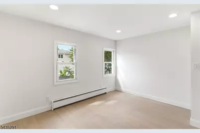 471 Burnside St, Orange, NJ 07050 - Photo 12
