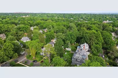 4 Kermit Rd, Maplewood, NJ 07040 - Photo 46