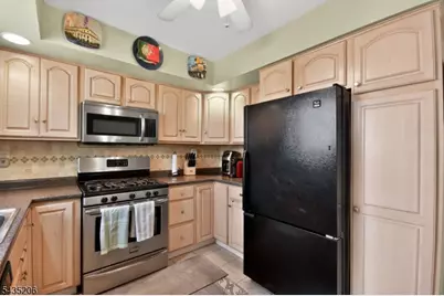 128 White Oak Ter, Belleville, NJ 07109 - Photo 10