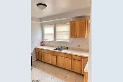 185 Goldsmith Ave #2, Newark, NJ 07112 - Photo 10