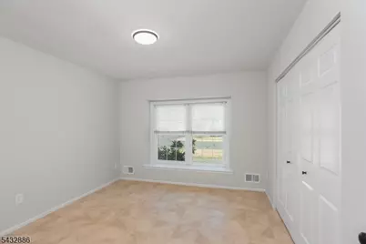 152 Picadilly Pl, Franklin Township, NJ 08873 - Photo 14