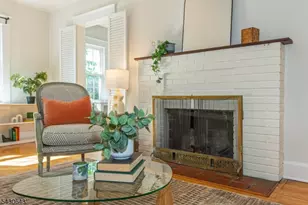 39 Essex Ave, Montclair, NJ 07042 - Photo 8