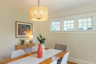 39 Essex Ave, Montclair, NJ 07042 - Photo 12