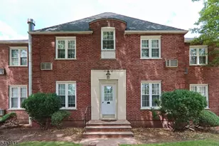 43B Parkway Village, Cranford Township, NJ 07016 - Photo 4