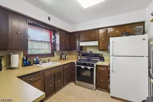 355 Chestnut Ave, South Hackensack Township, NJ 07606 - Photo 12