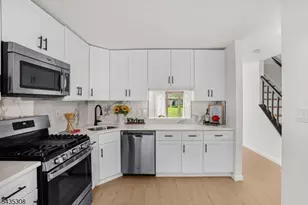 309 English Pl, Bernards Township, NJ 07920 - Photo 8