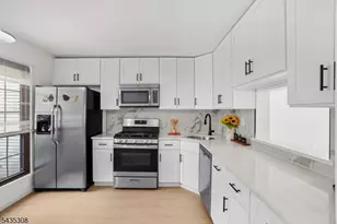 309 English Pl, Bernards Township, NJ 07920 - Photo 6