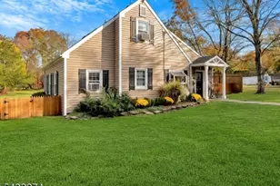 2 Sloan Ln, Lebanon, NJ 08833 - Photo 2