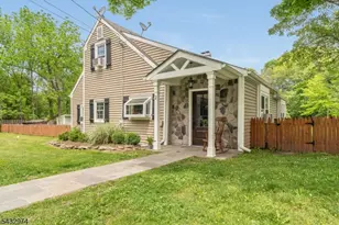 2 Sloan Ln, Lebanon, NJ 08833 - Photo 2
