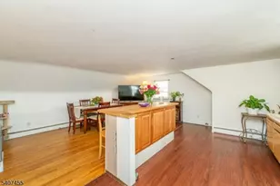 84 Locust Ave, Wallington, NJ 07057 - Photo 8