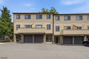 31 Chelsea Way, Bridgewater, NJ 08807 - Photo 2