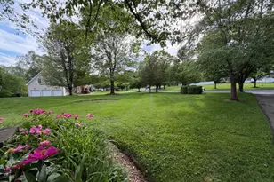 38 Grove Farm Rd, Union Township, NJ 08867 - Photo 6