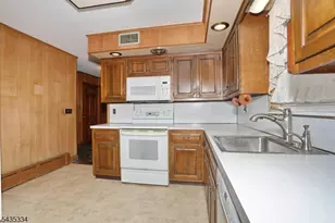 200 Watchung Dr, Hawthorne, NJ 07506 - Photo 12