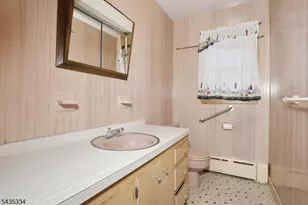 200 Watchung Dr, Hawthorne, NJ 07506 - Photo 20