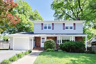 200 Watchung Dr, Hawthorne, NJ 07506 - Photo 1