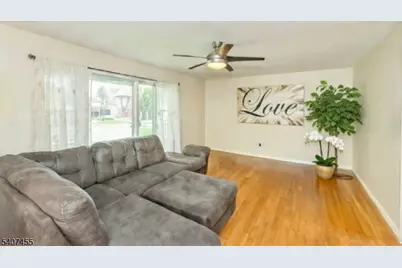 84 Locust Ave #1, Wallington, NJ 07057 - Photo 4
