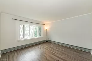 10 Walnut Pkwy, Montclair, NJ 07042 - Photo 6