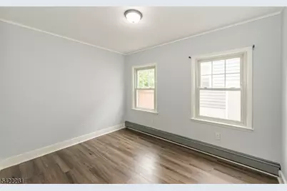 10 Walnut Pkwy, Montclair, NJ 07042 - Photo 14