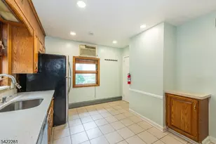 10 Walnut Pkwy, Montclair, NJ 07042 - Photo 22