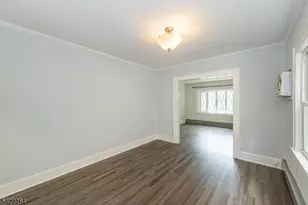 10 Walnut Pkwy, Montclair, NJ 07042 - Photo 8