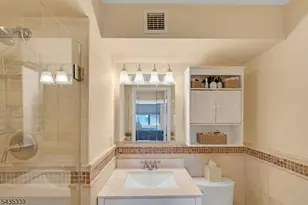 200 Division St, Cliffside Park, NJ 07010 - Photo 18