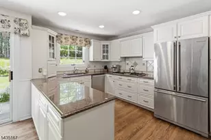 31 Laura Ln, Morris Township, NJ 07960 - Photo 8