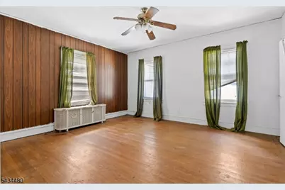 124 Vassar Ave, Newark, NJ 07112 - Photo 16