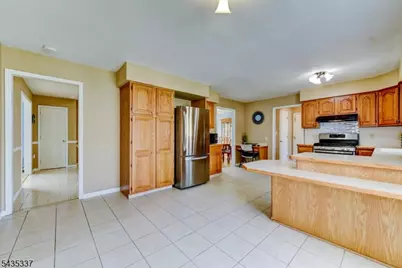 808 Columbus Ave, Raritan, NJ 08869 - Photo 14