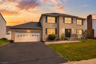 808 Columbus Ave, Raritan, NJ 08869 - Photo 2