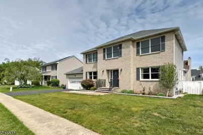 808 Columbus Ave, Raritan, NJ 08869 - Photo 2
