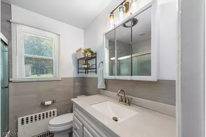 16 Sioux Trl, Denville, NJ 07834 - Photo 10
