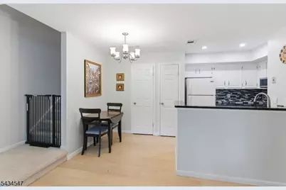 78 Sage Ct, Bedminster Township, NJ 07921 - Photo 12