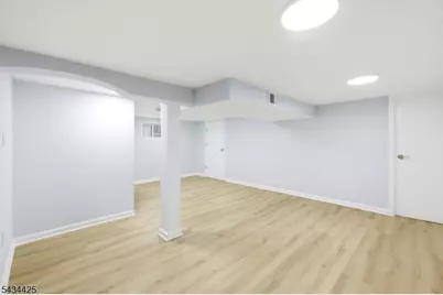 145 Tappan St, Kearny, NJ 07032 - Photo 8